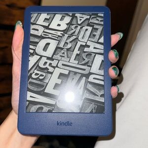 BRAND NEW KINDLE 6IN 11th GENERATION